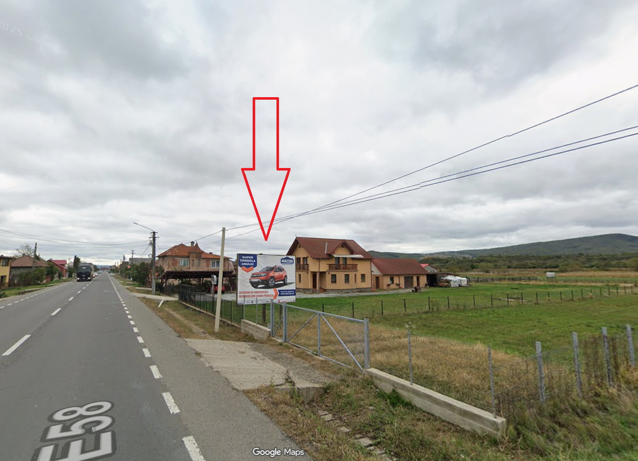 Panou publicitar stradal pe E58 (DN17), județul Bistrița-Năsăud, Rusu Bârgăului